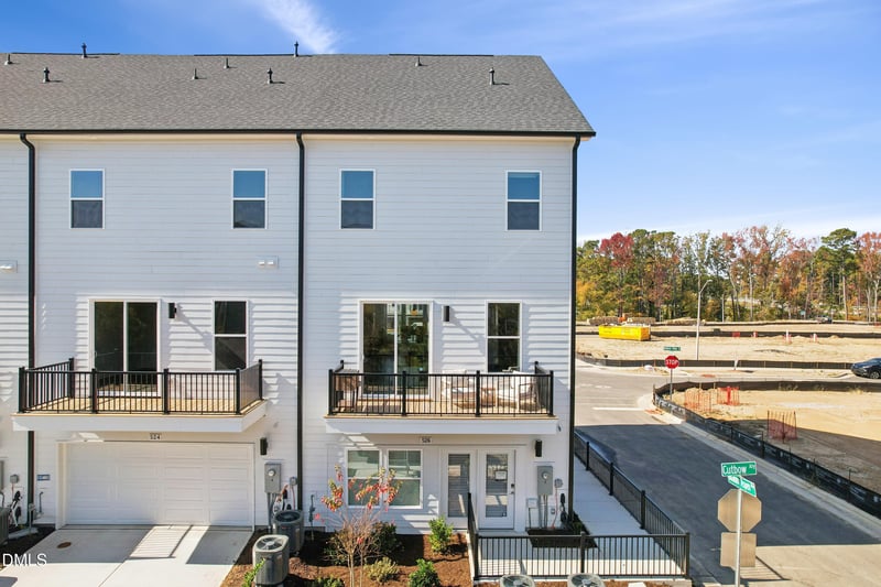 2720 Kempthorne Rd, Cary, NC 27519
