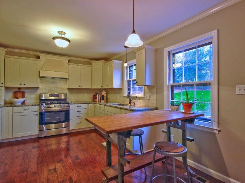 2720 Scottsdale Ln, Raleigh, NC 27613