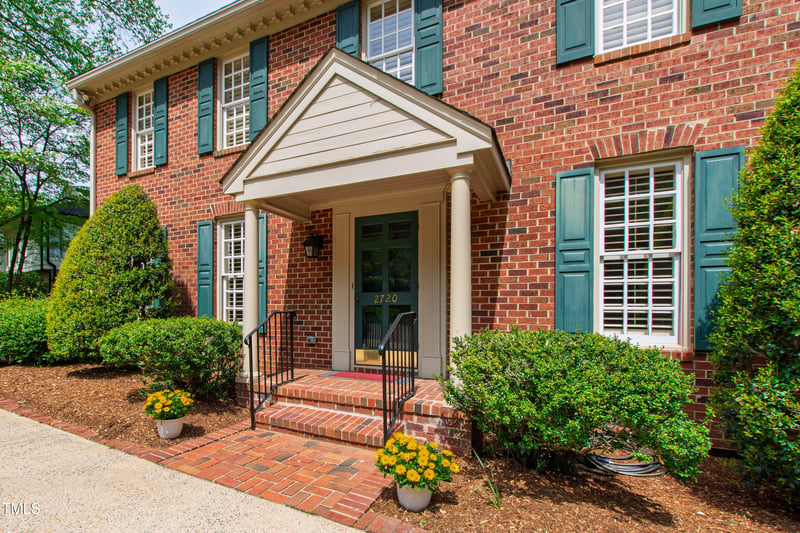 2720 Townedge Ct, Raleigh, NC 27612