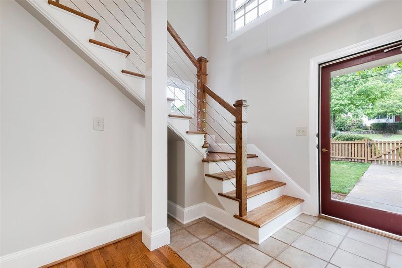 2720 Wayland Dr, Raleigh, NC 27608