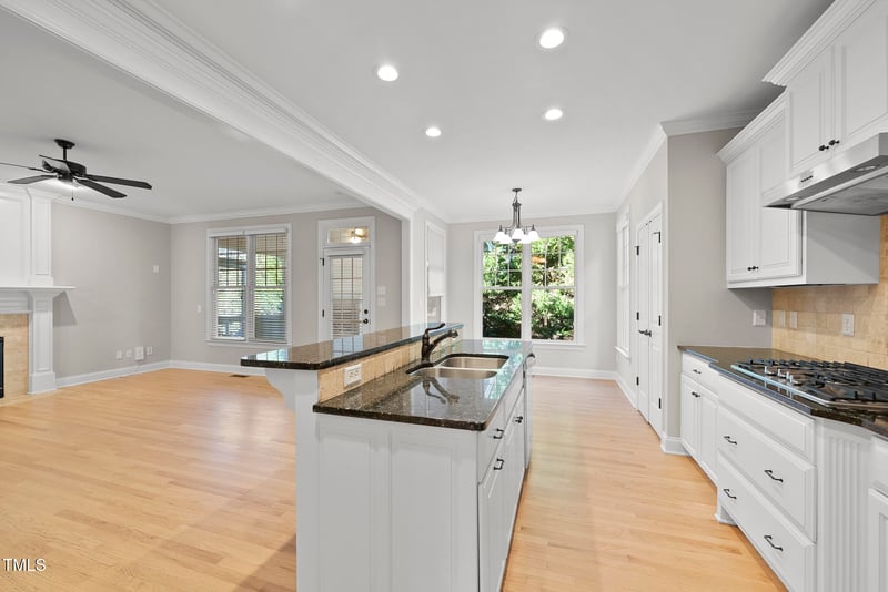 2721 Cameron Pond Dr, Cary, NC 27519