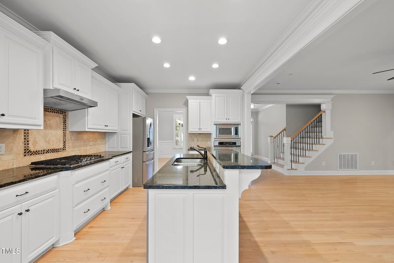 2721 Cameron Pond Dr, Cary, NC 27519