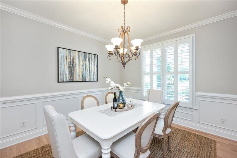 2721 Cameron Pond Dr, Cary, NC 27519