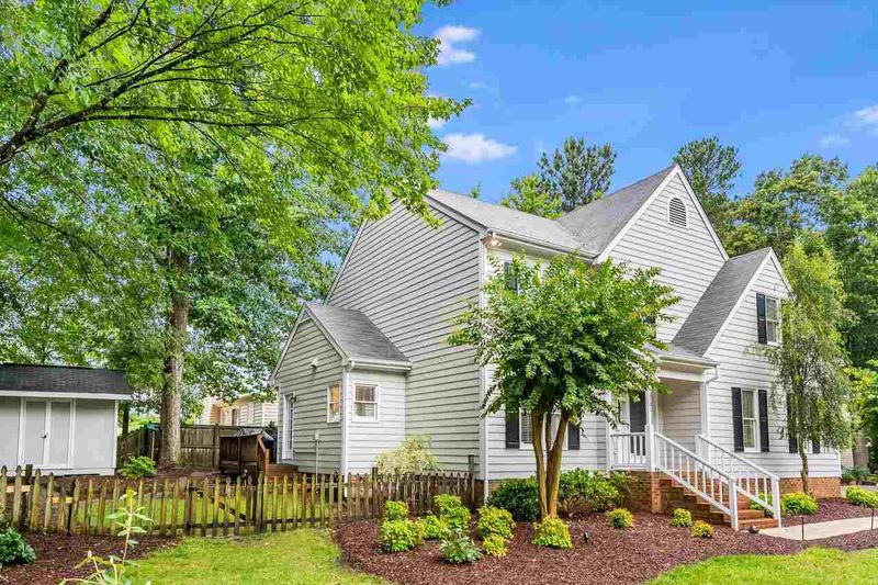 2721 Dalford Ct, Raleigh, NC 27604