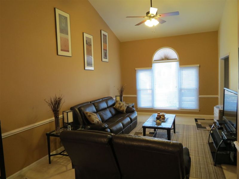 2721 Moorsfield Ct, Raleigh, NC 27604