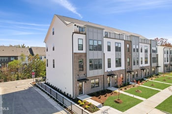 2722 Kempthorne Rd, Cary, NC 27519