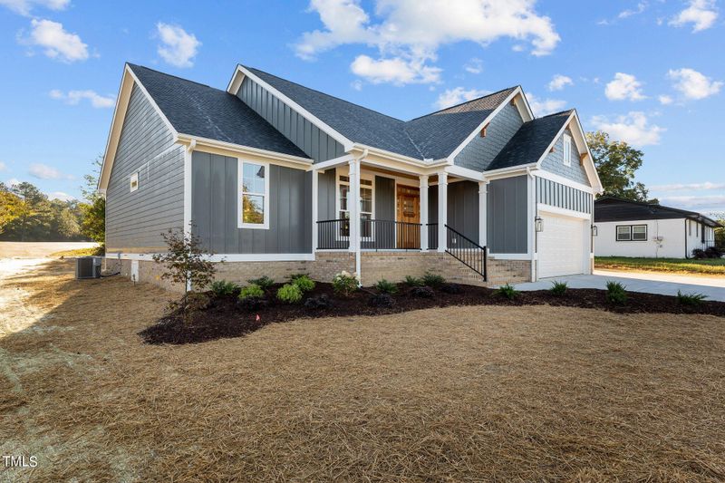 2722 Maple Ave, Burlington, NC 27215