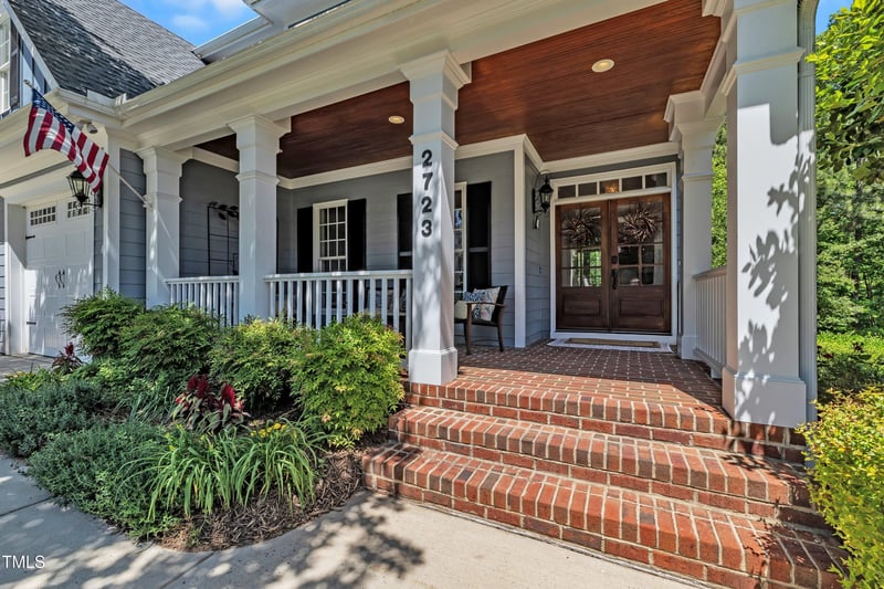 2723 Cameron Pond Dr, Cary, NC 27519