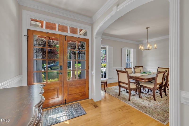 2723 Cameron Pond Dr, Cary, NC 27519