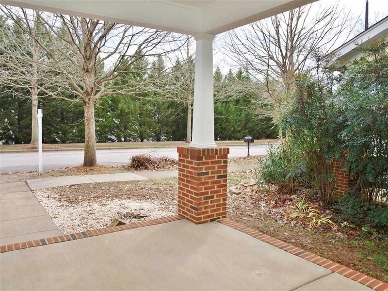 2723 Falls River Ave, Raleigh, NC 27614