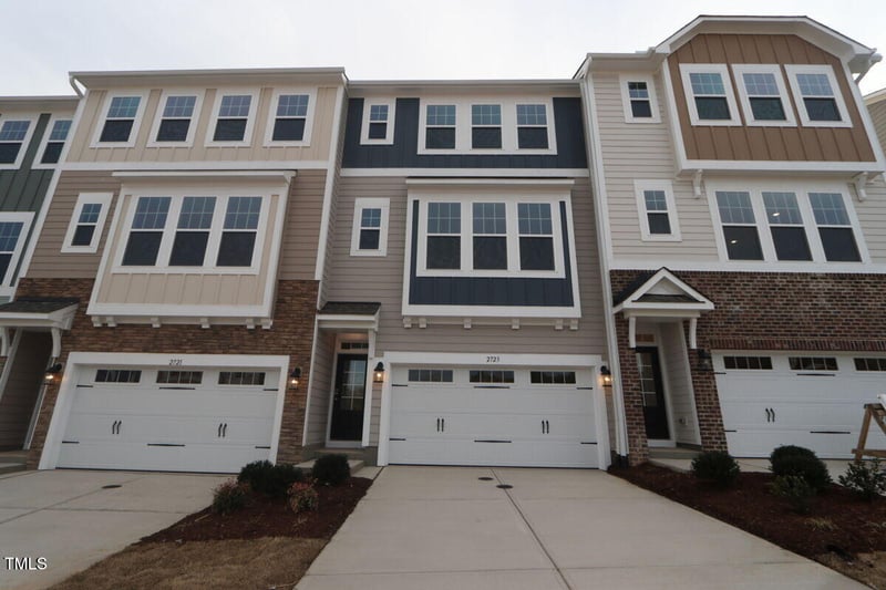 2723 Hunter Woods Dr, Apex, NC 27502