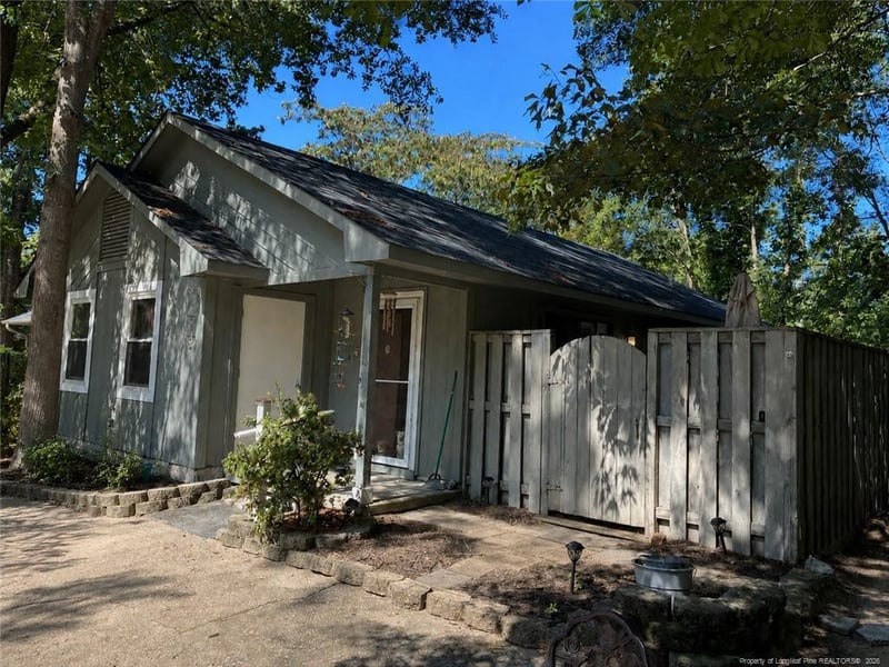 2723 Rivercliff Rd, Fayetteville, NC 28301
