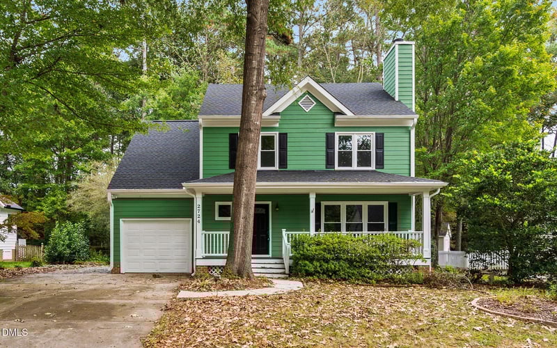 2724 Glastonbury Rd, Apex, NC 27539