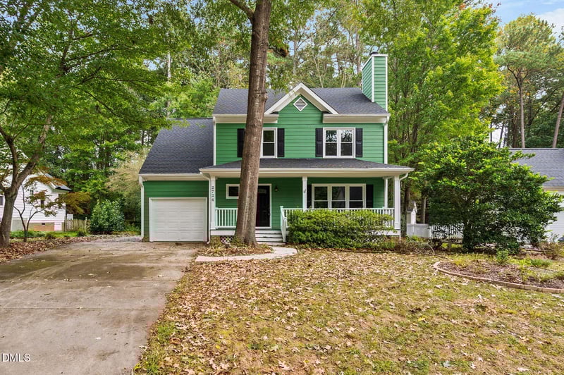 2724 Glastonbury Rd, Apex, NC 27539