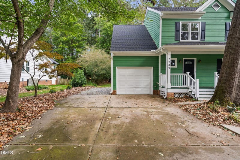 2724 Glastonbury Rd, Apex, NC 27539