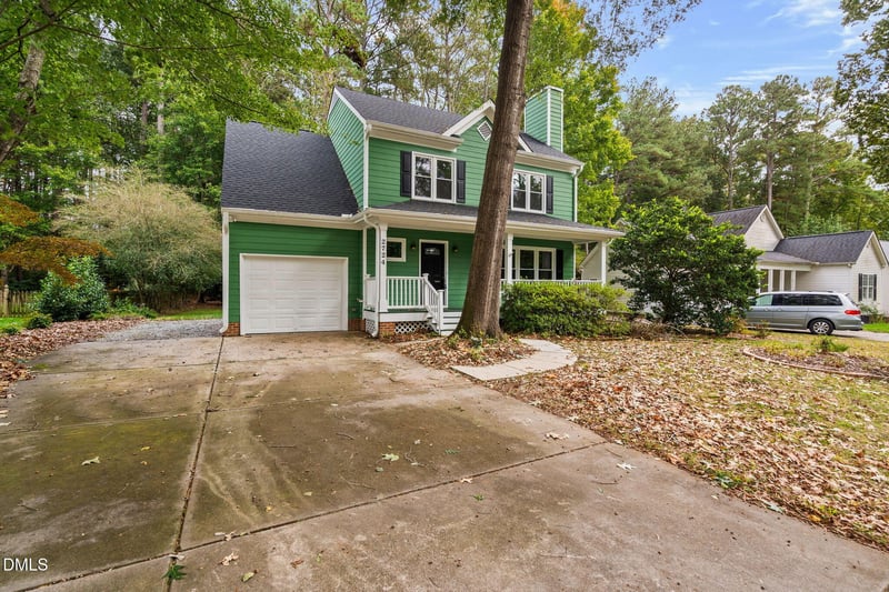 2724 Glastonbury Rd, Apex, NC 27539