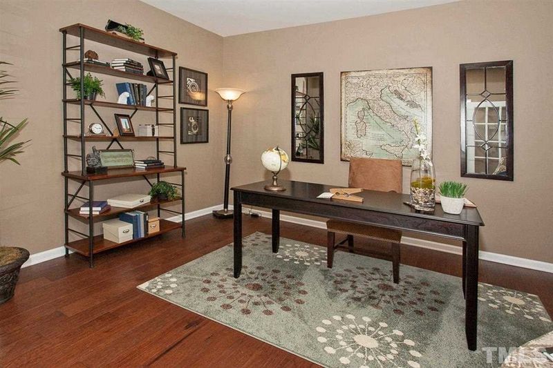 2724 Shepherd Valley St, Raleigh, NC 27610