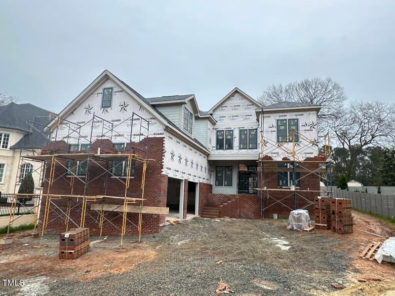 2724 St Marys St, Raleigh, NC 27609