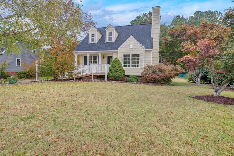 2724 Thurrock Dr, Apex, NC 27539