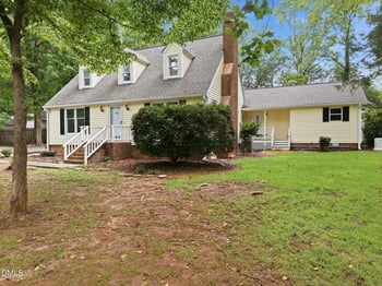 2725 Panther Dr, Raleigh, NC 27603
