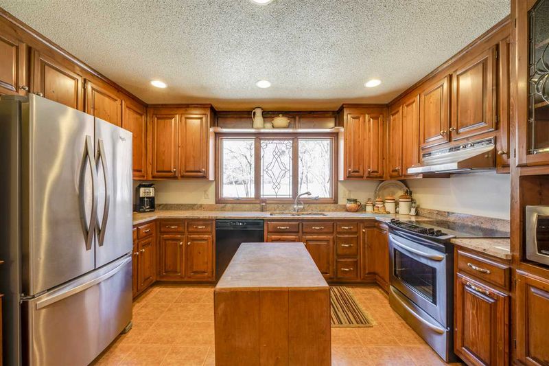 2725 Umstead Rd, Durham, NC 27712