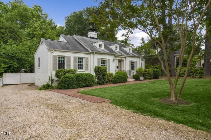 2726 Anderson Dr, Raleigh, NC 27608