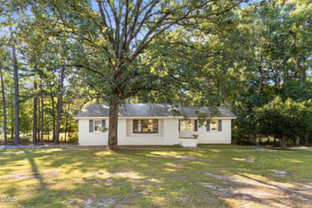 2726 Heather Dr, Sanford, NC 27330