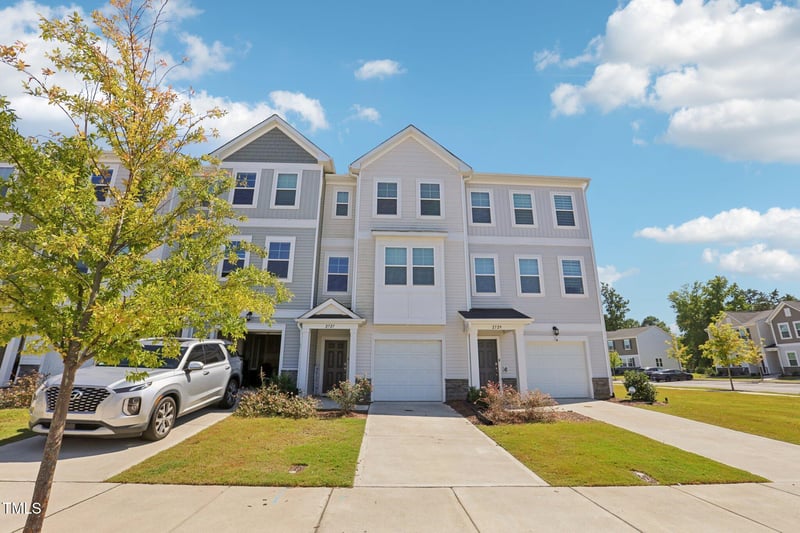 2727 Chert Ln, Raleigh, NC 27610