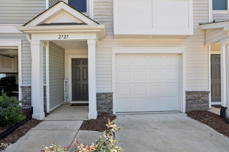 2727 Chert Ln, Raleigh, NC 27610