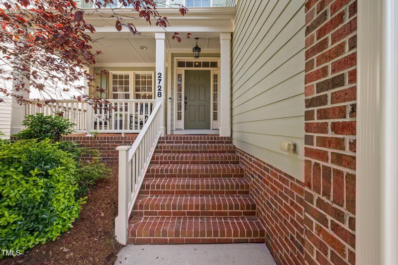 2728 Cameron Pond Dr, Cary, NC 27519