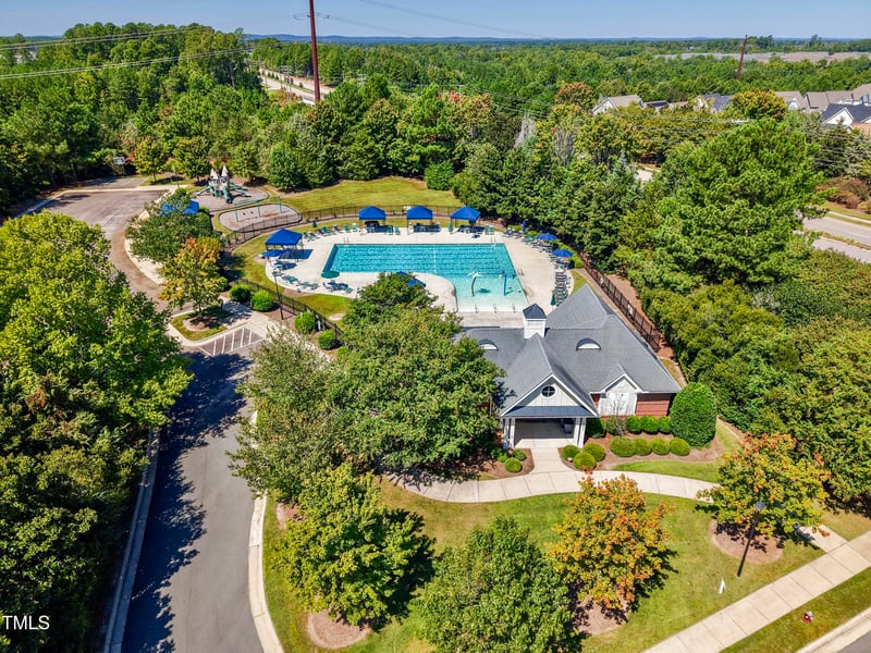 2728 Cameron Pond Dr, Cary, NC 27519