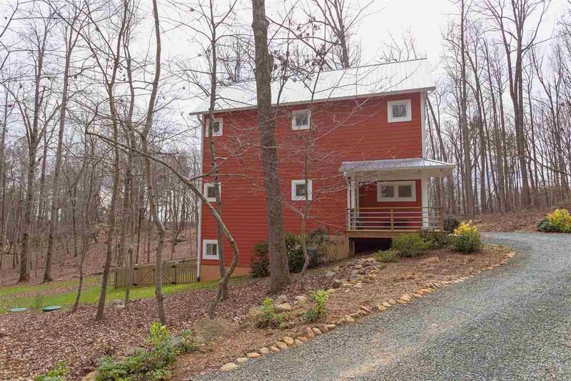 2728 Carl Durham Rd, Chapel Hill, NC 27516