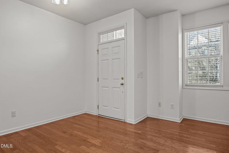 2728 Cloud Mist Cir, Raleigh, NC 27614