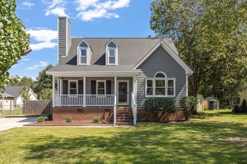 2728 Thurrock Dr, Apex, NC 27539
