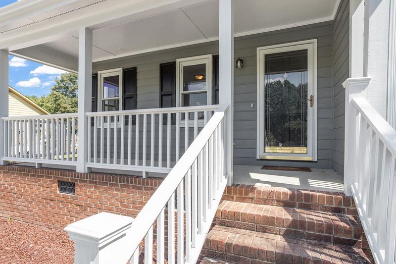 2728 Thurrock Dr, Apex, NC 27539