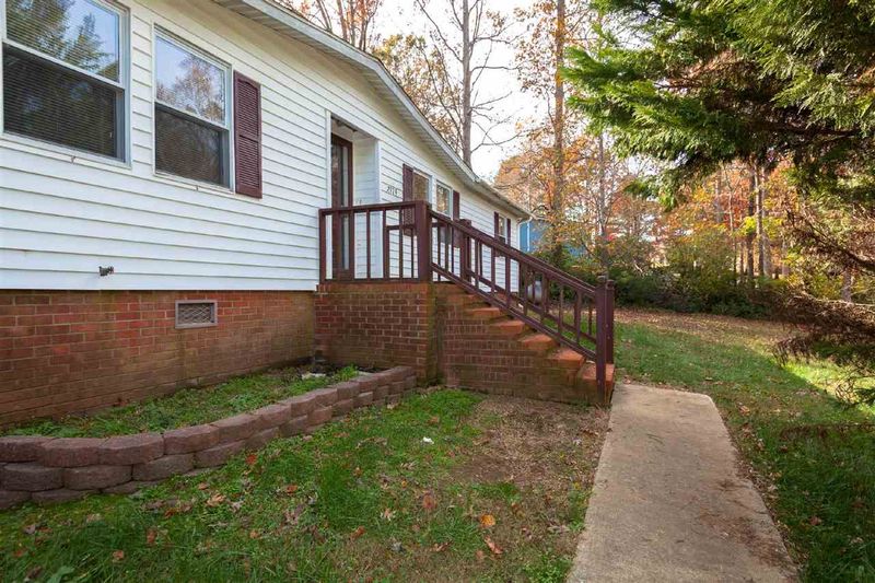 2729 Brigadoon Dr, Clayton, NC 27520