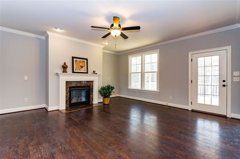 2729 Cutleaf Dr, Apex, NC 27539