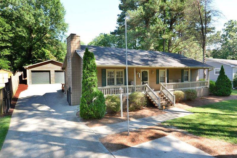 2729 Woodmont Dr, Durham, NC 27705