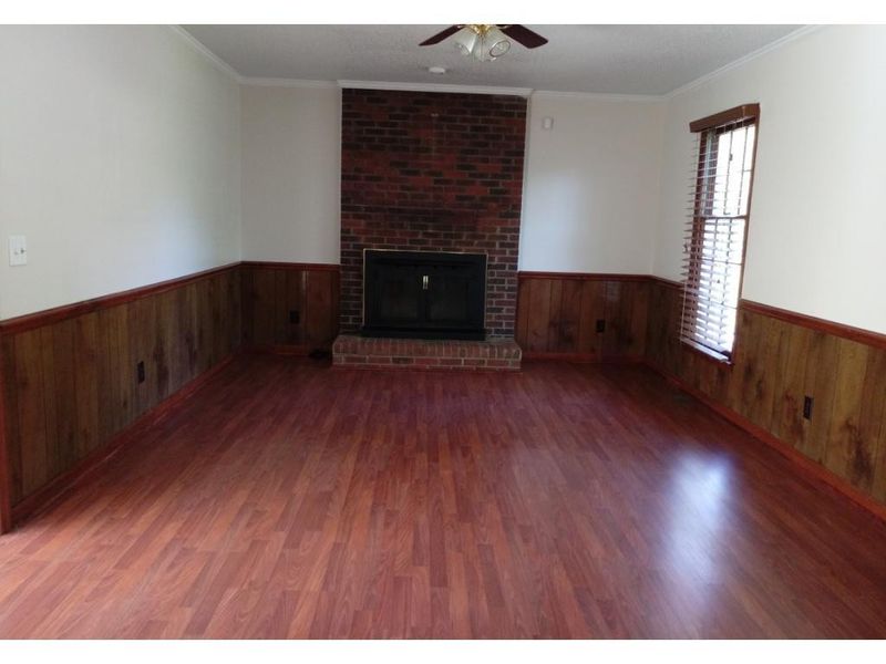 2732 Blanche Dr, Burlington, NC 27215