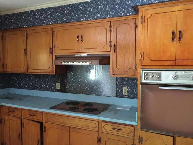 2732 Catherine Dr, Burlington, NC 27215
