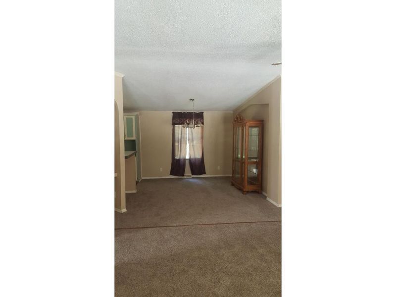 2732 Charley Ln, Burlington, NC 27215
