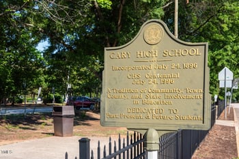2732 Kempthorne Rd, Cary, NC 27519