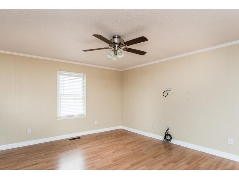 2732 Lynndale, Mebane, NC 27217