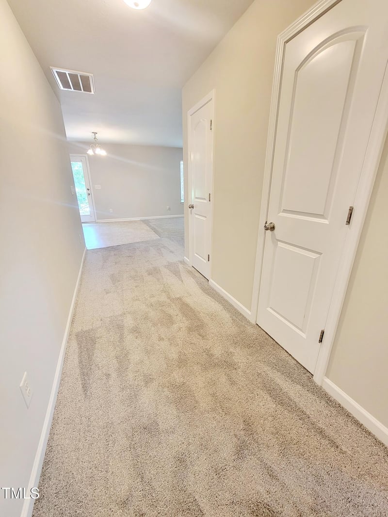 2732 Maybrook Crossing Dr, Raleigh, NC 27610
