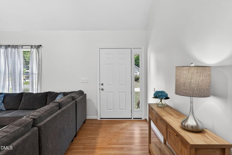 2733 Glastonbury Rd, Apex, NC 27539
