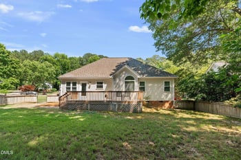 2733 Glastonbury Rd, Apex, NC 27539