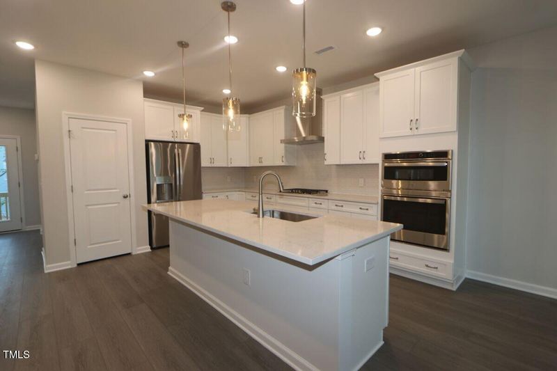 2733 Hunter Woods Dr #570, Apex, NC 27502
