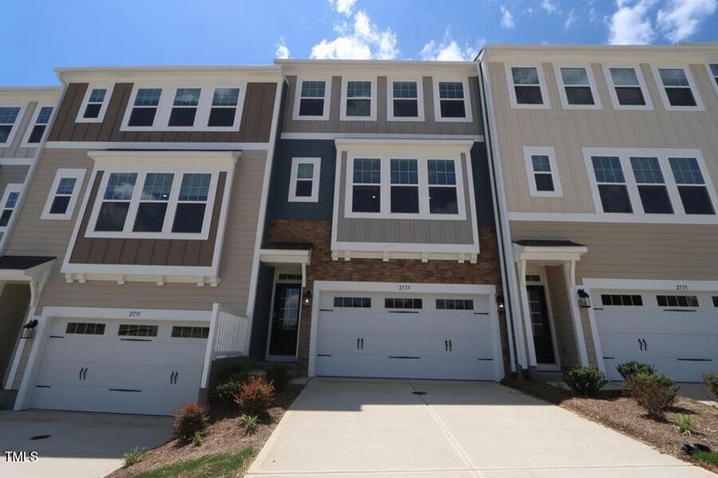 2733 Hunter Woods Dr, Apex, NC 27502