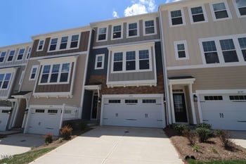2733 Hunter Woods Dr, Apex, NC 27502