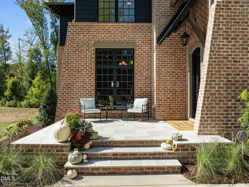 2733 Rothgeb Dr, Raleigh, NC 27609
